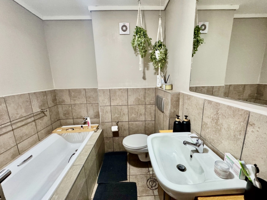 2 Bedroom Property for Sale in Die Bult North West